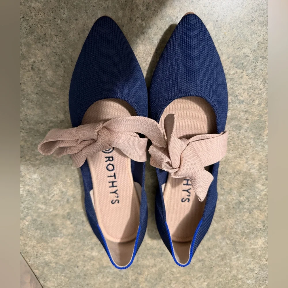 Rothy's Navy Flats with Cream Bow - Picture 1 of 3